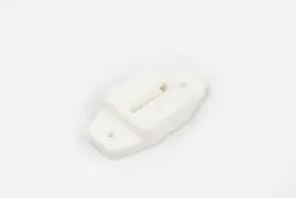 pozioma-prowadnica-tasmy-22-mm-ze-szczotka-i-maskownica-biala