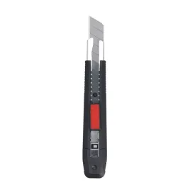 draumet-noz-z-ostrzem-lamanym-18mm