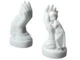 chlopczyk-na-dloni-alabaster-grecki-kolor-bezowy