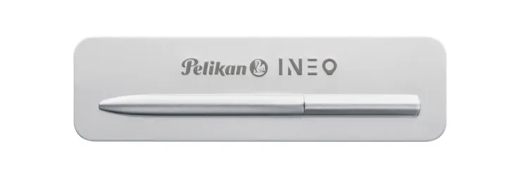 dlugopis-niebieski-pelikan-waga-z-opakowaniem-0-15-kg