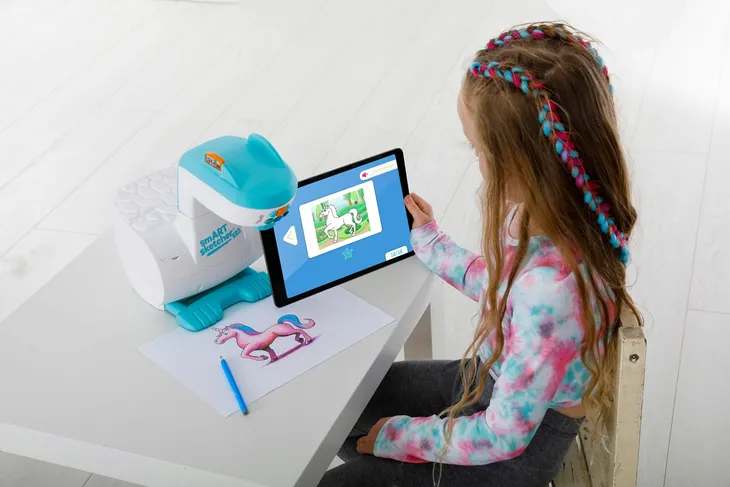 projektor-smart-sketcher-2-0-ssp176-informacje-dot-bezpieczenstwa-i-zgodnosci-produktu-nie-nadaje-sie-dla-dzieci-w-wieku-ponizej-36-miesiecy