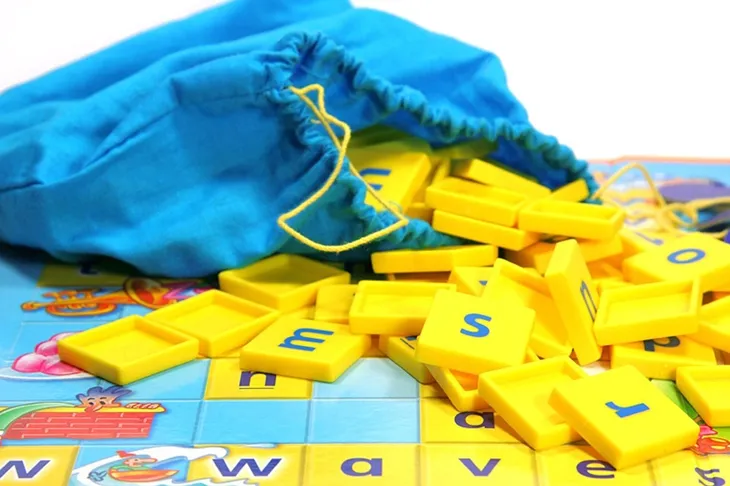gra-planszowa-mattel-scrabble-junior-minimalna-liczba-graczy-2