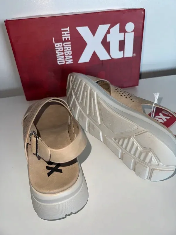 xti-sandaly