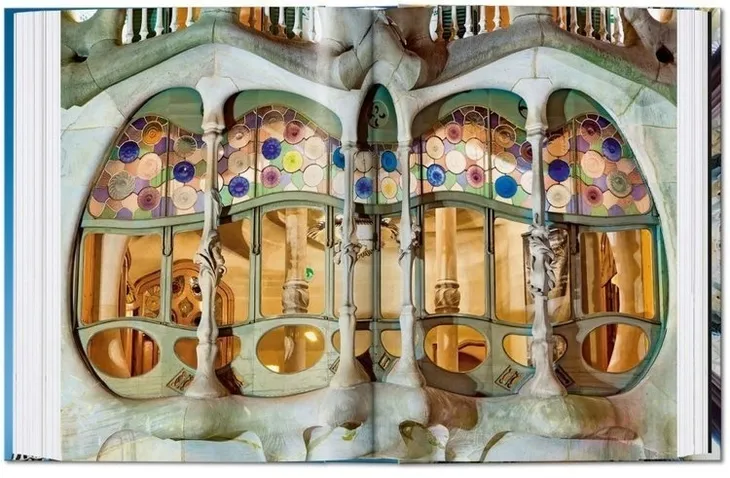 gaudi-the-complete-works-rainer-zerbst-wysokosc-produktu-22-cm