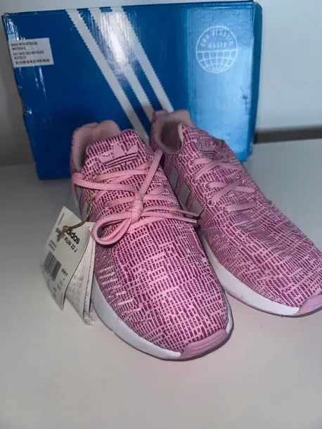 adidas-swift-run-22