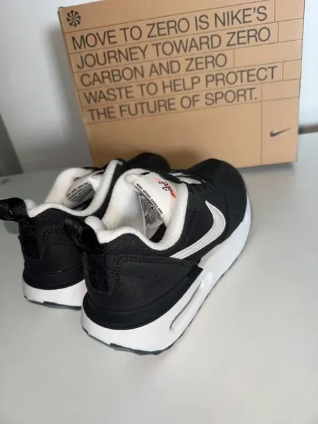 buty-dzieciece-nike-stan-nowy