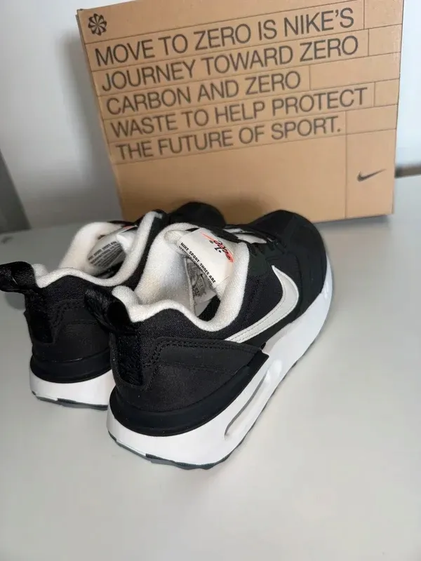 buty-dzieciece-nike-stan-nowy