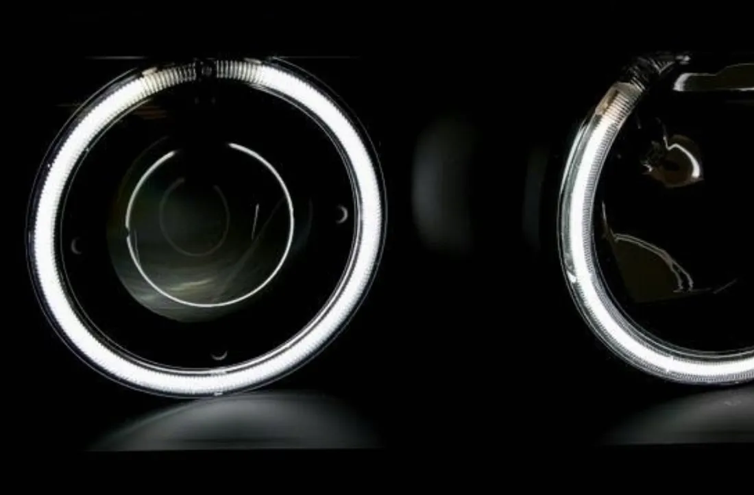reflektory-bmw-e36-sdn-ringi-soczewka-nowe