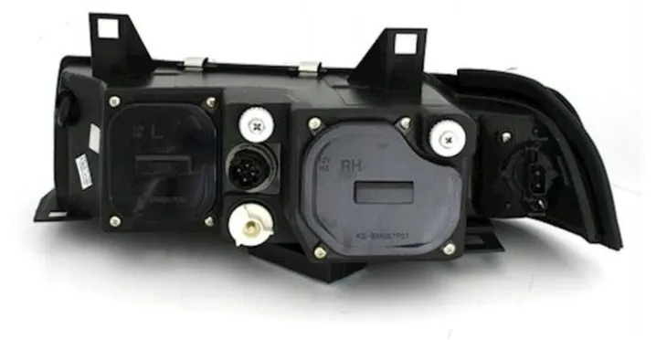 reflektor-lampy-przod-ccfl-bmw-e36-1990-1999-sedan-kombi-komplet-black-producent-czesci-eagle-eyes