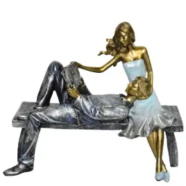 figurka-para-niebiesko-szara-na-lawce-18x225x13cm