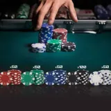 zestaw-do-pokera-royal-flush-pro-stan-nowy