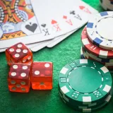 zestaw-do-pokera-royal-flush-pro-stan-nowy