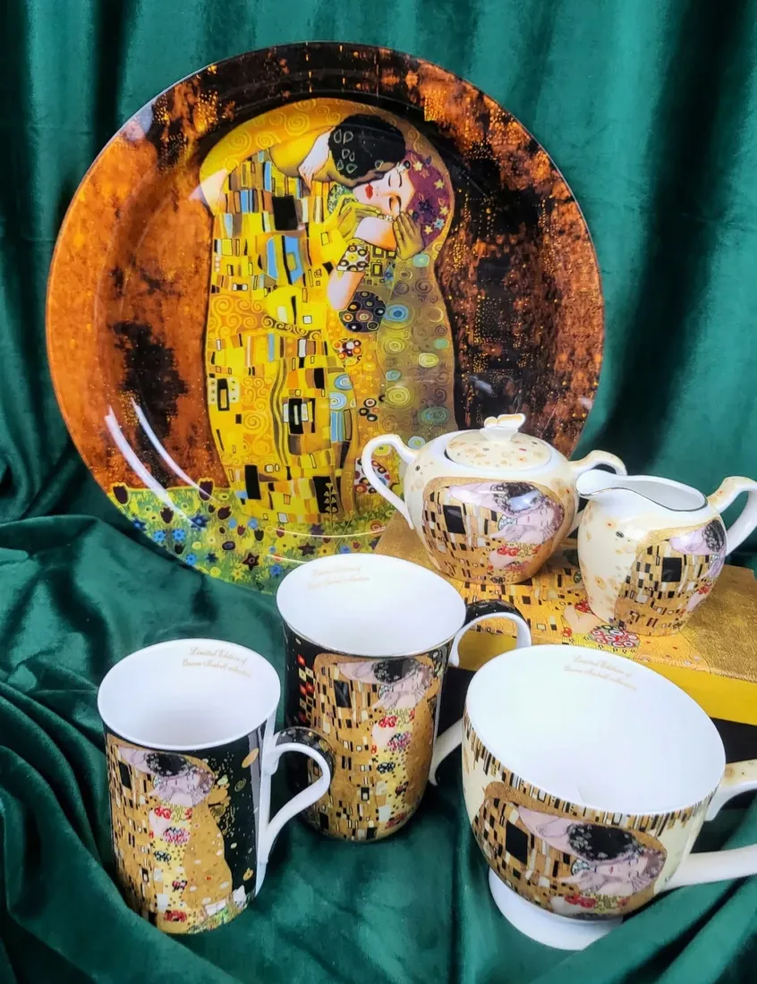 patera-klimt-pocalunek