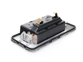 lampka-prawa-led-tablicy-audi-a3-a4-a6-a8-q7-4h0943022