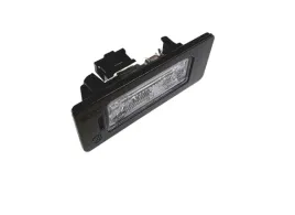 lampka-tablicy-rejestracyjnej-audi-a4-a5-8t0943021