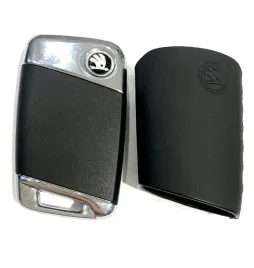oryginalne-skorzane-etui-na-kluczyk-kessy-skoda-kodiaq-superb-3v0087012b