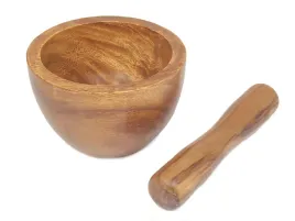 drewniany-mozdzierz-naturalny-drewno-z-palka-i-misa-z-drewna-akacjowca
