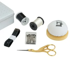 zestaw-akcesoriow-krawieckich-sewing-box-200460008-janome
