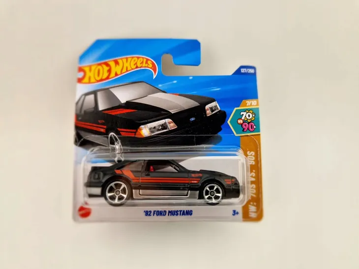 hot-wheels-92-ford-mustang-stan-powystawowy