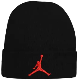 czapka-zimowa-z-haftem-jordan-jumpman-na-prezent