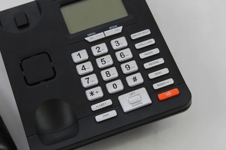 telefon-maxcom-mm-28d