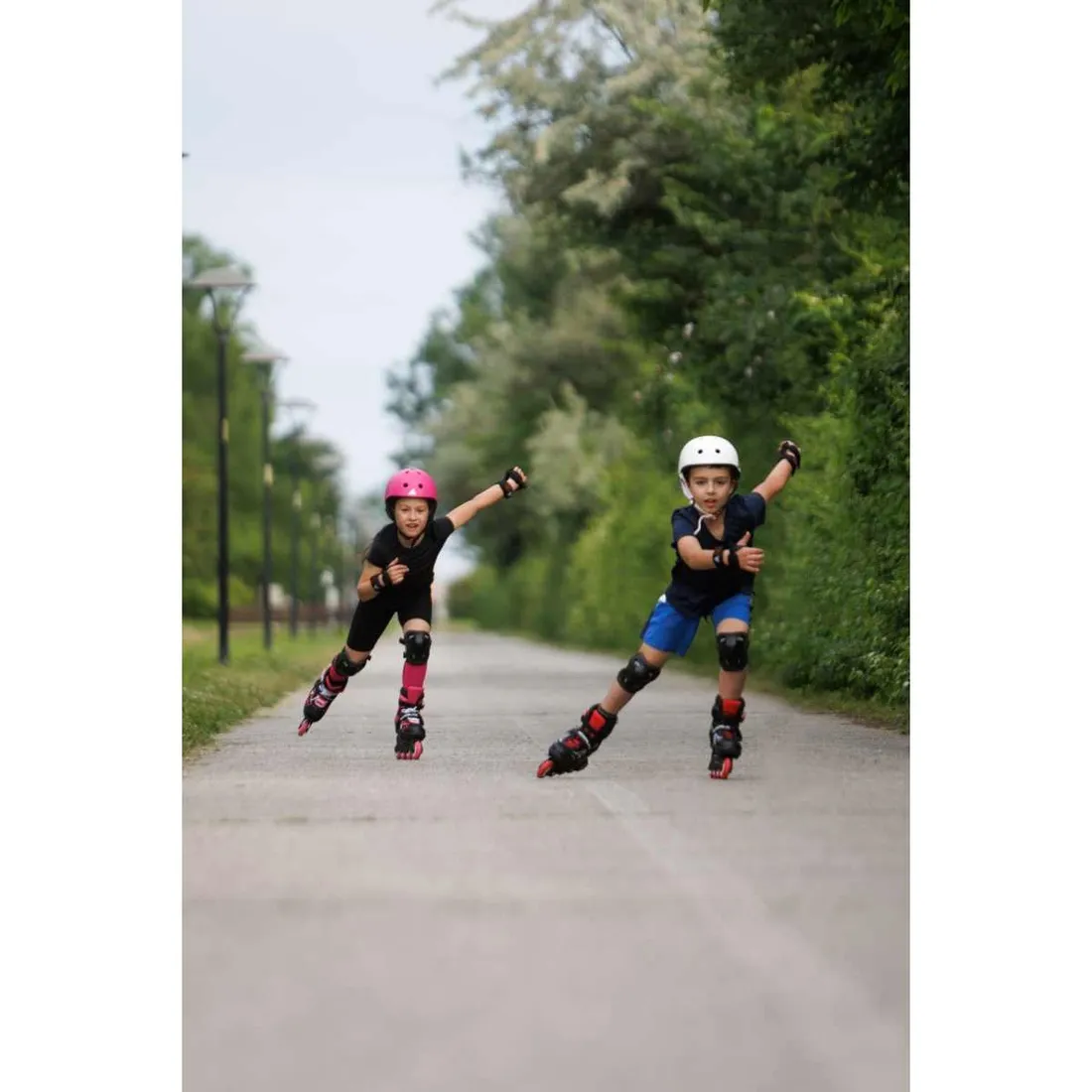 rolki-rollerblade-microblade-black-blue-365-405