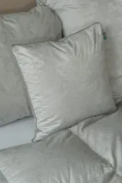 zestaw-jedwab-koldra-220x200-cm-2-poduszki-50x60-cm-kolor-szary