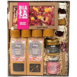 duzy-box-prezentowy-na-dzien-mamy-zestaw-matki-swiece-biala-czekolada-miod
