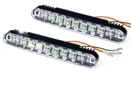 swiatla-led-do-jazdy-dziennej-homologacja-e4-rl-400lm-drl-z-kierunkowskazem