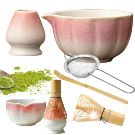 zestaw-do-matchy-z-porcelanowa-miska-i-bambusowym-ubijakiem-elegancki