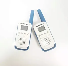 krotkofalowki-walkie-talkie-3-sztuki-zasieg-do-4km-motorola-t42
