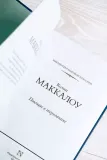poyushie-v-ternovnike-9785171653668-tytul-poyushie-v-ternovnike