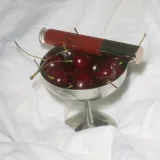 gosh-blyszczyk-do-ust-z-peptydami-005-cherry-wlasciwosci-nawilzajace-powiekszajace-regenerujace
