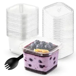kubki-deserowe-50szt-360ml-z-pokrywka-lyzeczka-przezroczyste-kwadratowe