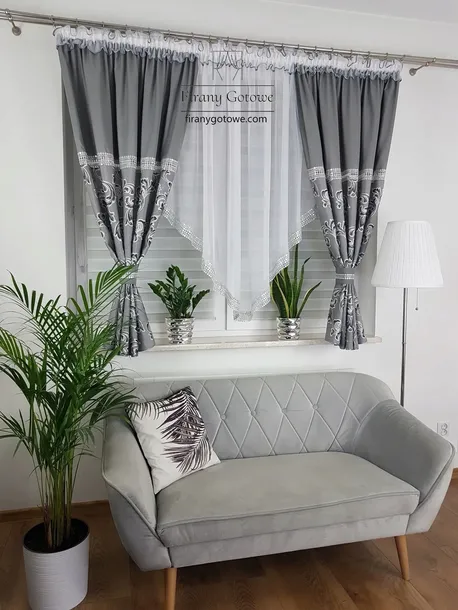 firana-do-salonu-szara-material-woal