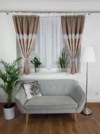 firanka-do-salonu-jasnobrazowa