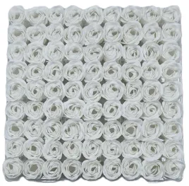 biale-roze-mydlane-prezent-kwiaty-flower-box-glowka-sztuczne-paczka-81