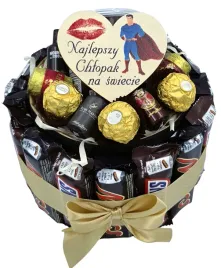 tort-ze-slodyczy-kosz-prezentowy-prezent-na-urodziny-imieniny-chlopaka-18