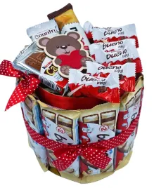 tort-kinder-bueno-box-kosz-prezentowy-zestaw-prezent-urodziny-imieniny-18