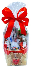 kosz-prezentowy-kinder-box-slodycze-paczka-prezent-dzien-dziecka-urodziny