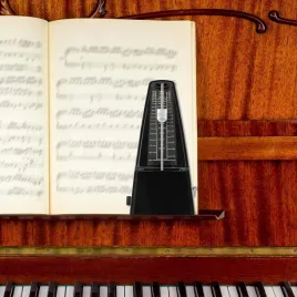 metronom-precyzyjny-do-gitary-pianina-skrzypiec-ukulele-z-glosnym-dzwiekiem