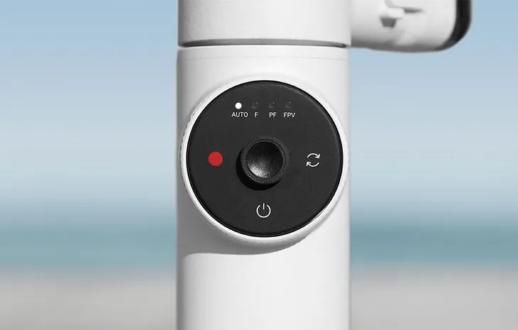 gimbal-insta360-flow-creator-kit-bialy