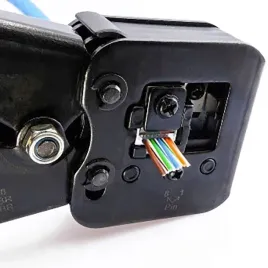zaciskarka-przelotowa-wtykow-zlacz-przelotowych-rj45-rj12-rj11-lan