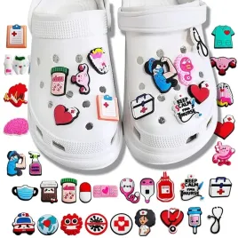 zestaw-30-x-sztuk-przypinek-do-butow-crocs-ozdoba-pin-medyczne
