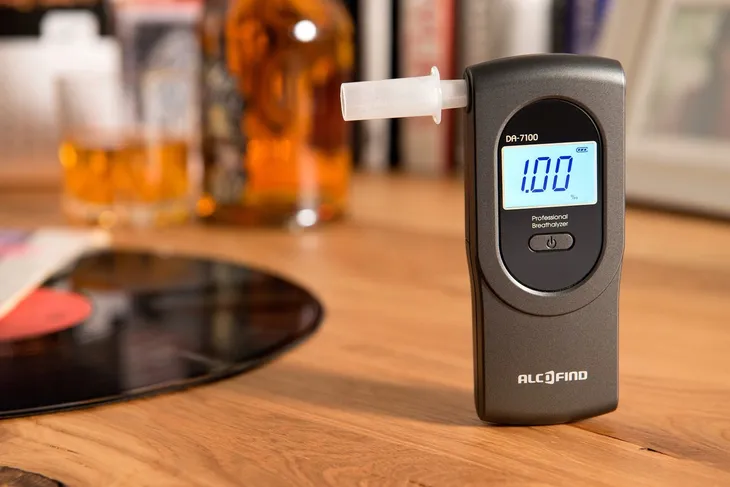 alkomat-alcofind-da7100