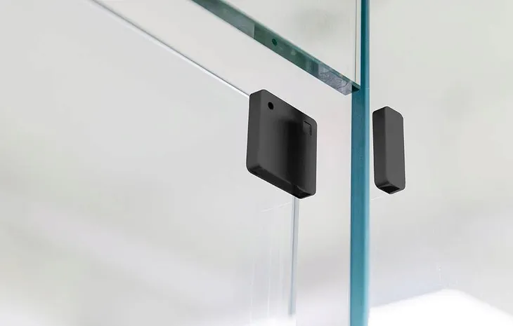 shelly-blu-door-window-black