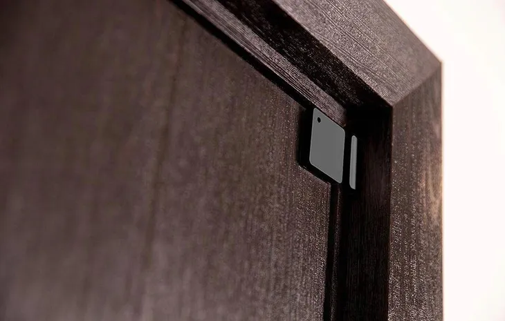 shelly-blu-door-window-black