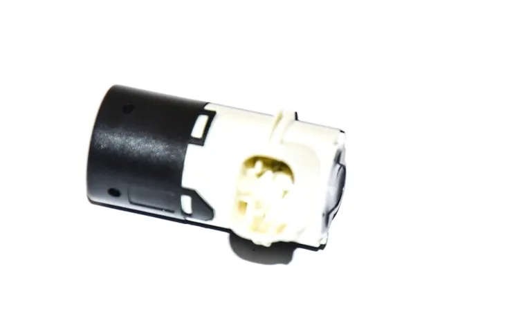 czujnik-parkowania-bmw-e46-e39-e60-e61-x5-e53-x3-strona-zabudowy-przod