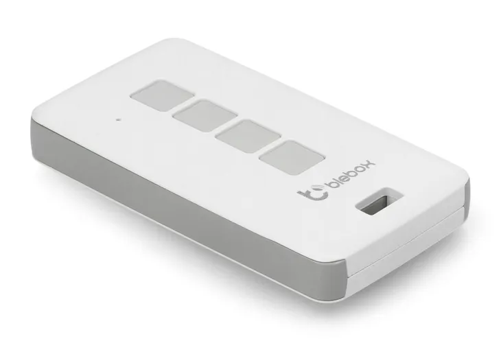 pilot-uremote-basic-blebox-bialy