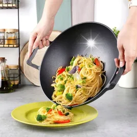 wok-zeliwny-patelnia-gleboka-do-smazenia-duszenia-dan-azjatyckich-36-cm